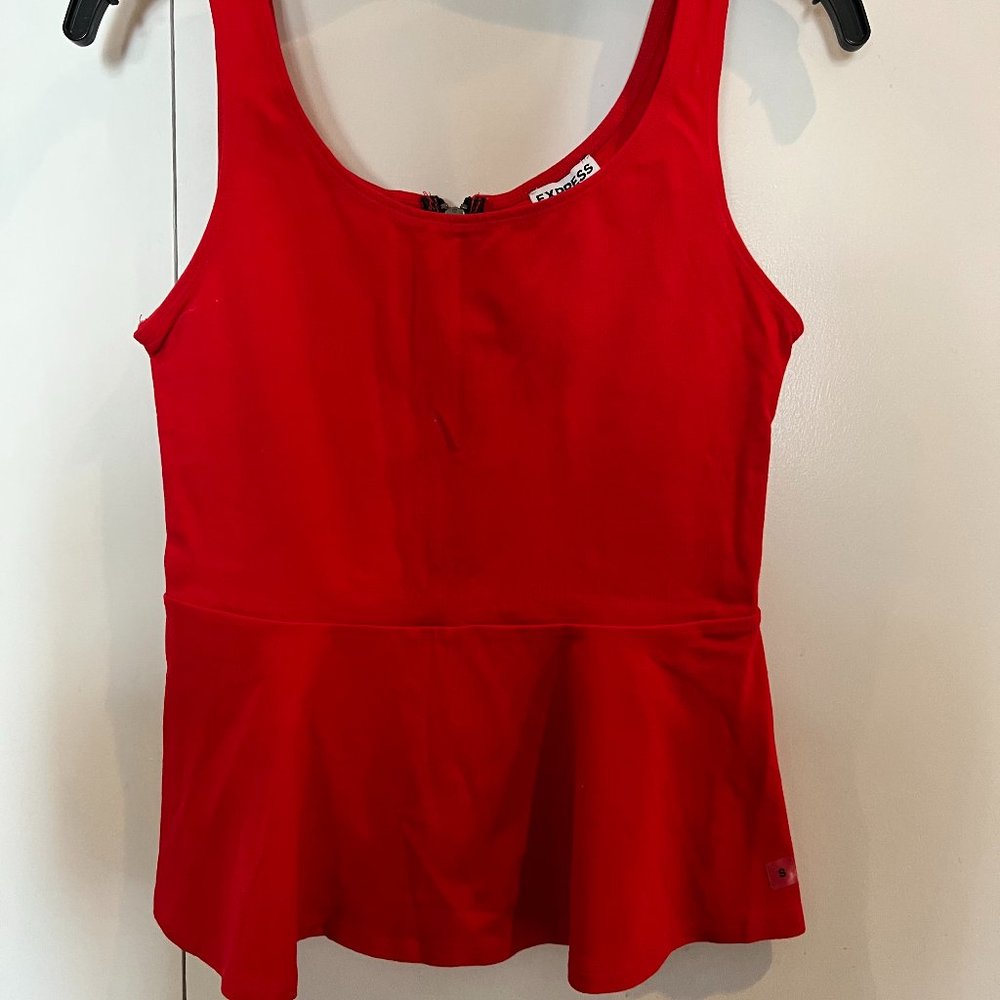 Express Scoop Neck Tank - Size Small